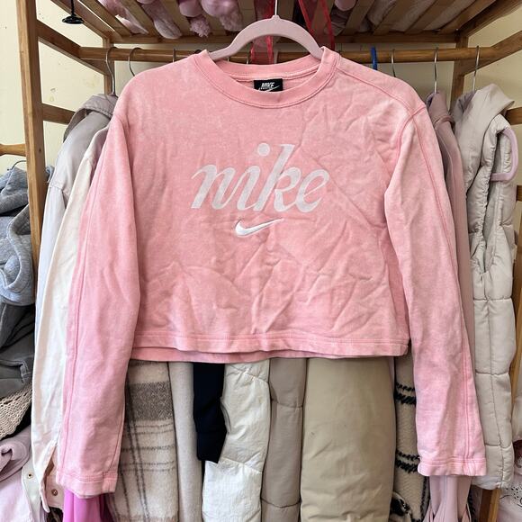Nike Women's Cropped Washed Sweatshirt Size Medium BQ8031-697 Baby Pink - Picture 1 of 8